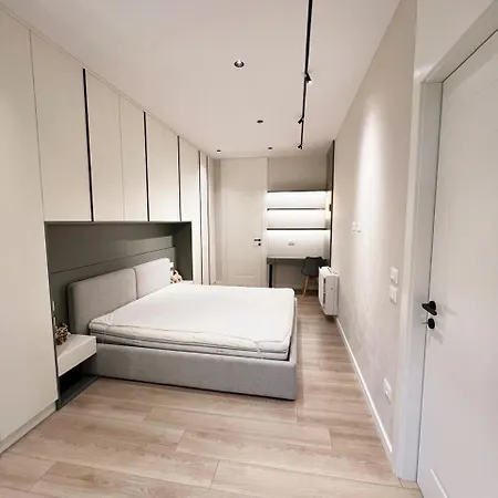 Modern New Apt, Prime Location&view * 티라나