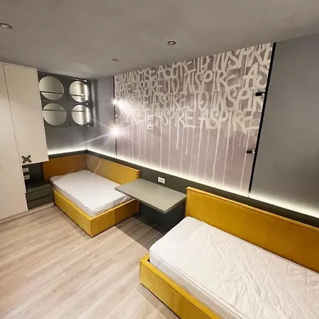 Modern New Apt, Prime Location&view *